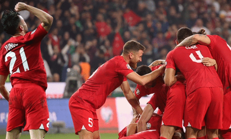 Türkiye, Euro 2024’e katılma hakkı kazanarak, bir ilke imza attı