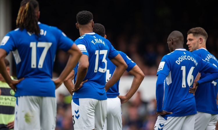 Everton, 10 puan silme cezası ile şoka uğradı