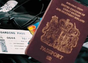 İngiliz pasaportlarının, AB’ye seyahat için karşılaması gereken iki koşul