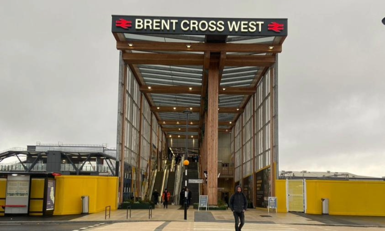 Londra, Brent Cross West tren istasyonu 10 Aralık’ta açıldı