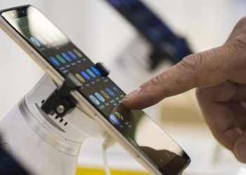 Yurtdışı kayıtlı telefon ve araçların Türkiye’de kullanım süresi uzatılıyor