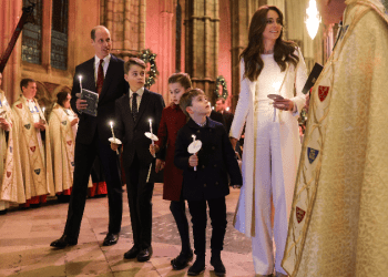 William, Kate ve çocuklarından, ‘Xmas Koro’ya ev sahipliği