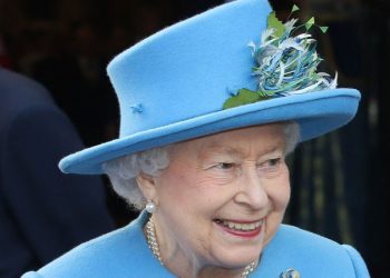 Kraliçe son günlerini Balmoral’da geçirmesi için ikna edilmiş