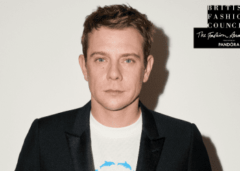 Jonathan Anderson, BFC Moda Ödülleri’nde yılın tasarımcısı seçildi