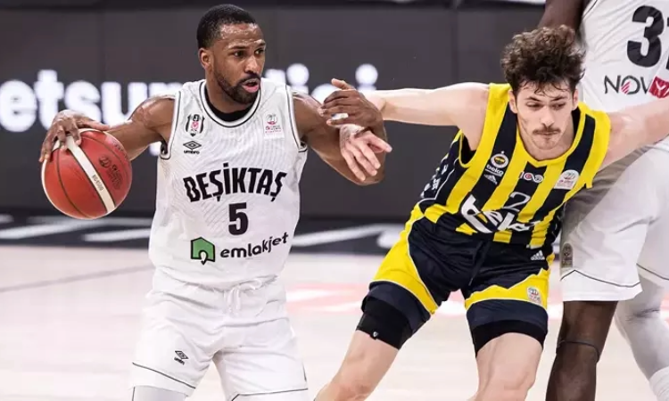 Olaylı derbide kazanan Beşiktaş