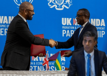 Ruanda tasarısı: Ağır bir yenilgiden kurtulan başbakan rahatladı