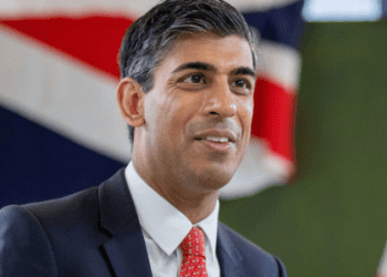 Sunak: Yeni vize kuralları 2025’te aşamalı olarak uygulanacak