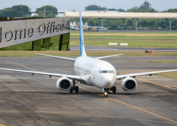 Göçmenleri, Ruanda uçuşlarına ‘zorla bindirmek’ için eğitimler verilecek !