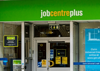 İngiltere’de işsizlik oranı sabit kaldı, ücretlerde yıllık artış sürüyor