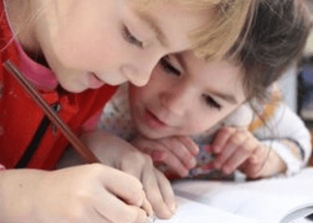 ‘Early years’ çocuk bakımı kampanyası başlatıldı; 1.000 sterlin işe başlama ikramiyesi