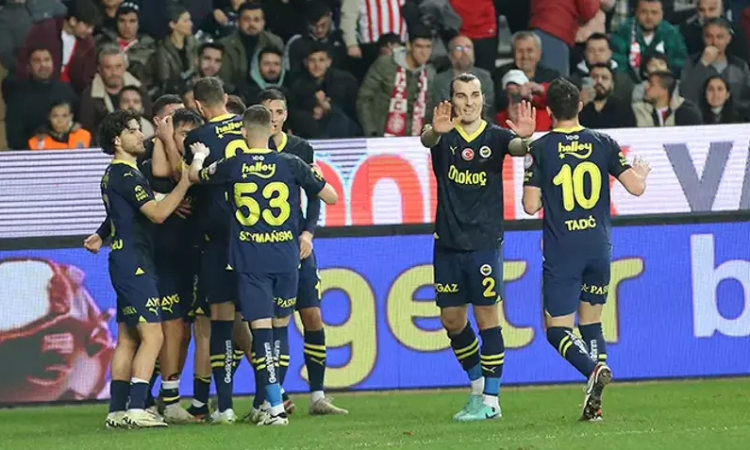 Fenerbahçe, zorlu deplasmanı kayıpsız geçti
