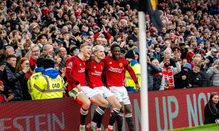 Man United, üst sıralardaki yerini sağlamlaştırdı