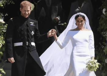 Harry ve Meghan çocukları için soyadı olarak Sussex unvanını seçti