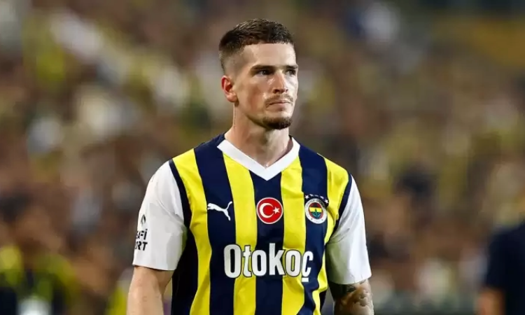 Ryan Kent ayrılmamak için diretiyor; gelen teklifleri reddetti