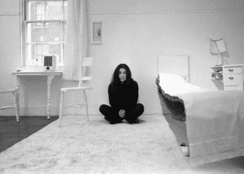 Yoko Ono’nun, İngiltere’de ki en büyük sergisi Tate Modern’de