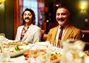 Aziz Nesin öyküsünden uyarlanan ‘Mucize Aynalar’ 5 Nisan’da vizyonda