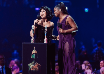 BRIT Awards 2024; RAYE, altı ödül alarak geceye damgasını vurdu