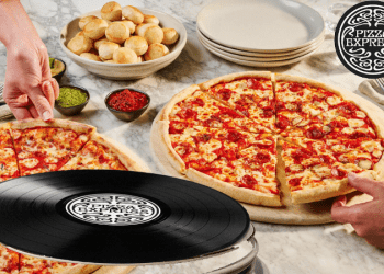 Pizza Express, Londra’da plak mağazaları açıyor