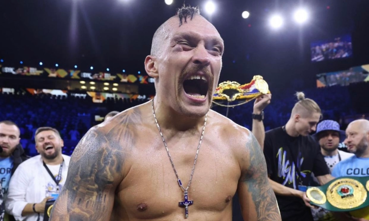 Usyk;25 yıl sonra ilk tartışmasız ağır sıklet şampiyonu