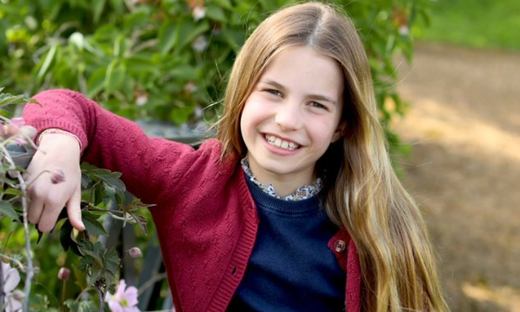 Prenses Charlotte’un dokuzuncu doğum günü fotoğrafı yayınlandı