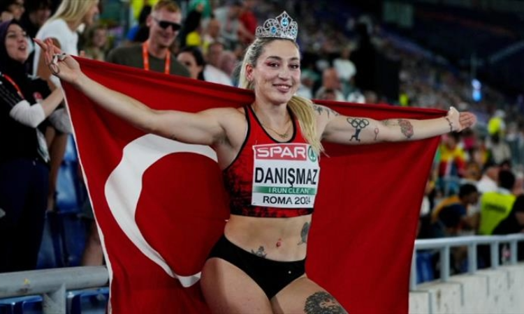 Tuğba Danışmaz’dan 74 yıl sonra bir ilk!