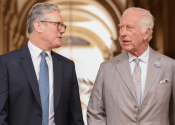 İki çocuk yardımı sınırı: İşçi Partili yedi milletvekili görevinden uzaklaştırıldı