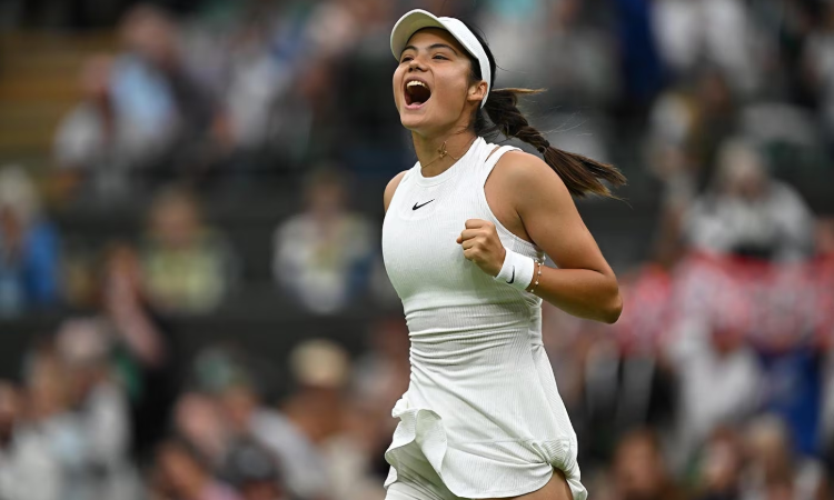 Emma Raducanu, Mertens’i geçerek, Wimbledon’da üçüncü tura yükseldi