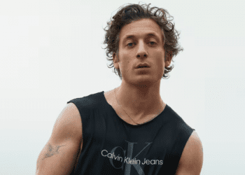 Calvin Klein, Jeremy Allen White kampanyasıyla viral olmayı umuyor