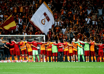 Galatasaray’da prim krizi: Futbolcular, Okan Buruk’a dert yandı