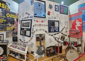 Londra’ya ultra-nadir Oasis hatıralarının sergileneceği bir sergi geliyor