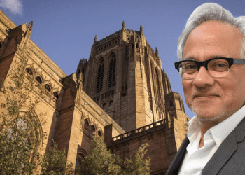 Dünyaca ünlü heykeltıraşın sergisi, İngiltere’nin en büyük katedralinde