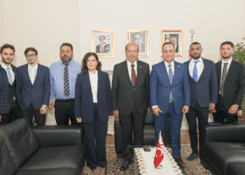 Tatar, İngiltere’deki KTTO ve sivil toplum temsilcileriyle görüştü