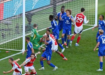 Arsenal, ligin 6. haftasında da kaybetmedi; uzatmalarda 3 puan