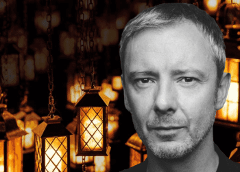 Charles Dickens’in ölümsüz klasiği, Londra’da sahneleniyor