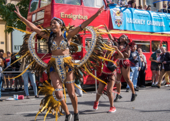 Hackney Karnavalı beş yıl aradan sonra renkli kutlamalarla geri geliyor