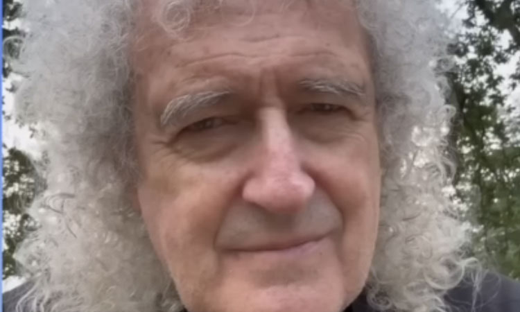 Queen’in gitaristi Sir Brian May, felç nedeniyle gitar çalamadığını duyurdu