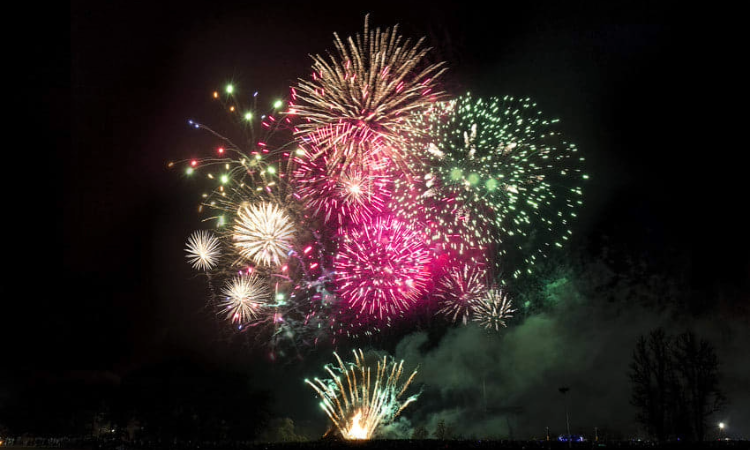 İngiliz tarihinde önemli bir kutlama Bonfire Night, 5 Kasım’da