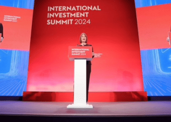 Reeves vergi planıyla, İşçi Partisi taahhüdünü ihlal etmekle suçlandı