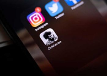 Arsenal, Paris Saint Germain’i ilk yarı bulduğu gollerle 2-0 yendi