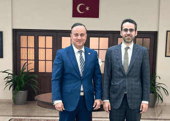 İngiltere Kıbrıs Türk Ticaret Odası Başkanı, TC Büyükelçisini ziyaret etti