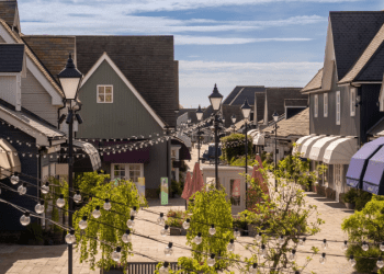 BK’nın en önemli turizm merkezlerinden biri olan Bicester Village 30 yaşında