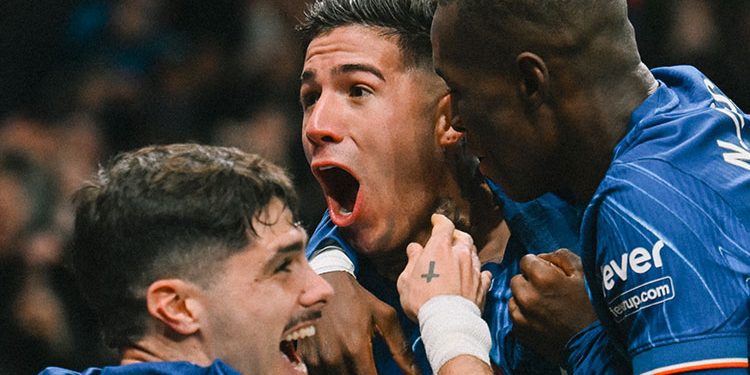 Gyan, bir dönem 600 pound ile kaldığını söyledi