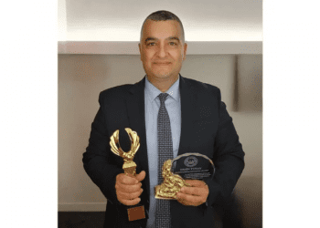 Ersin Tünay’a, Bakü’de ödül