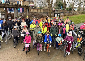 Tottenham Marshes’a, Christmas Bayram Topluluğu Bisiklet Sürüşü