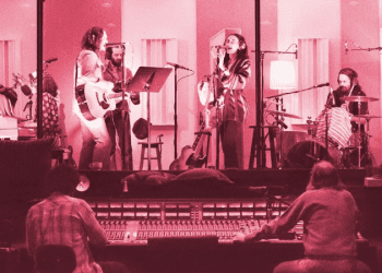 Broadway’de tarihe geçen oyun ‘Stereophonic’, West End sahnesinde