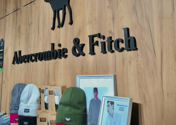 Abercrombie & Fitch, amiral mağazalarıyla Londra’daki varlığını genişletiyor