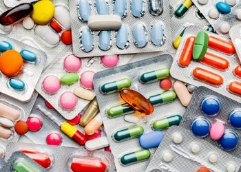 Eczaneler, internetteki satışlar için daha sert kurallar talep ediyor