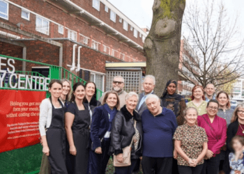 Islington’da, öncü topluluk önderliğinde yeni bir kafe açıldı