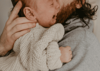 Enfield’da ücretsiz erken yaş desteği sunan üçüncü ebeveynlik uygulaması başlatıldı