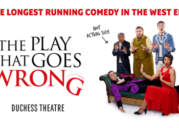 West End’in en uzun soluklu komedisi, izleyiciyi kahkahalara boğuyor